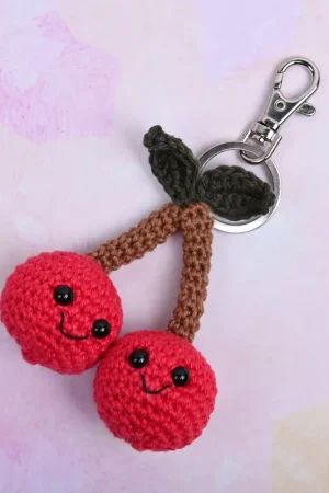 Weekendaanbieding Garenpakket: Sleutelhanger Kers