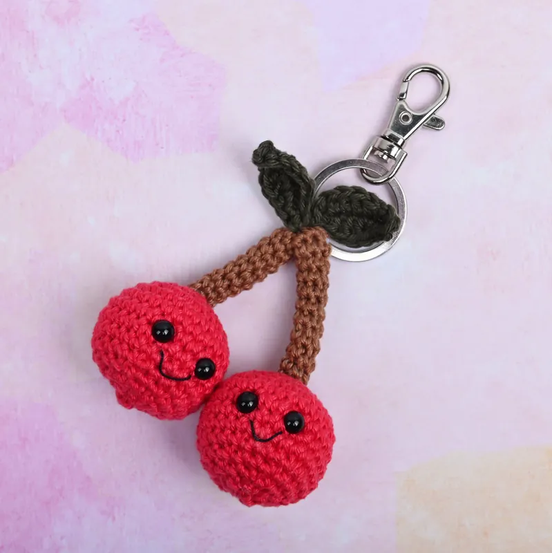 Weekendaanbieding Garenpakket: Sleutelhanger Kers