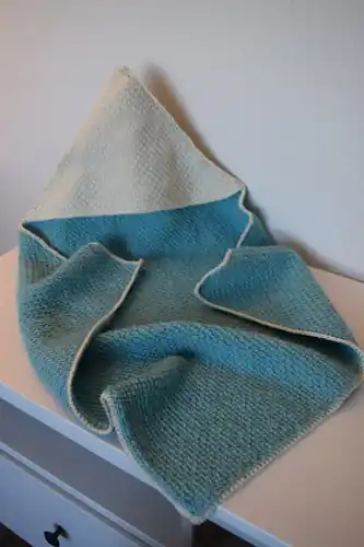 Direct Beschikbaar Baby omslagdoek haken Tunische Honingraatsteek - haakpatroon