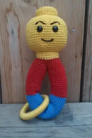 Lego baby rammelaar haken - haakpakket Lego Snelle Levering