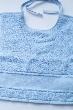 Slabbetje met borduurrand - blauw Tijdelijk Beschikbaar